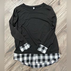 Women’s Large Leo Rosi black & Buffalo plaid shirt